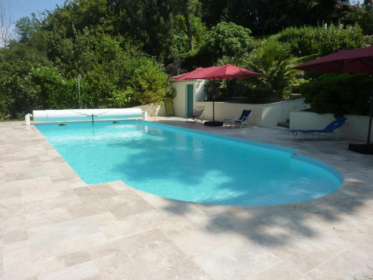 Bed and Breakfast Beaux Chenes Nérac Exterior foto